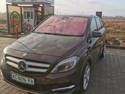 Коричневый Мерседес Б-класс, объемом двигателя 0 л и пробегом 96 тыс. км за 10200 $, фото 1 на Automoto.ua