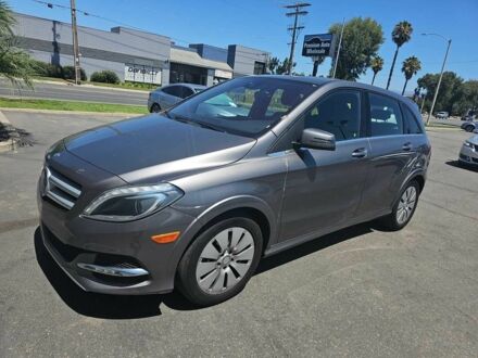 Коричневый Мерседес Б-класс, объемом двигателя 0 л и пробегом 53 тыс. км за 4500 $, фото 1 на Automoto.ua