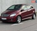 Красный Мерседес Б-класс, объемом двигателя 1.99 л и пробегом 250 тыс. км за 6300 $, фото 1 на Automoto.ua