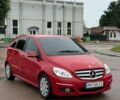Красный Мерседес Б-класс, объемом двигателя 1.7 л и пробегом 100 тыс. км за 6550 $, фото 1 на Automoto.ua
