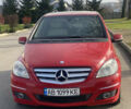 Красный Мерседес Б-класс, объемом двигателя 2 л и пробегом 201 тыс. км за 6850 $, фото 1 на Automoto.ua