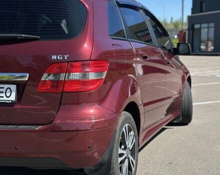 Червоний Мерседес Б-клас, об'ємом двигуна 2 л та пробігом 186 тис. км за 7400 $, фото 6 на Automoto.ua