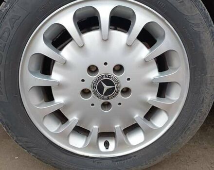 Красный Мерседес Б-класс, объемом двигателя 1.7 л и пробегом 165 тыс. км за 7200 $, фото 6 на Automoto.ua