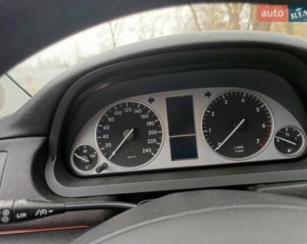 Красный Мерседес Б-класс, объемом двигателя 1.7 л и пробегом 165 тыс. км за 7200 $, фото 9 на Automoto.ua