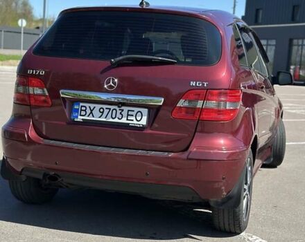 Червоний Мерседес Б-клас, об'ємом двигуна 2 л та пробігом 186 тис. км за 7400 $, фото 5 на Automoto.ua