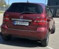 Червоний Мерседес Б-клас, об'ємом двигуна 2 л та пробігом 186 тис. км за 7400 $, фото 5 на Automoto.ua