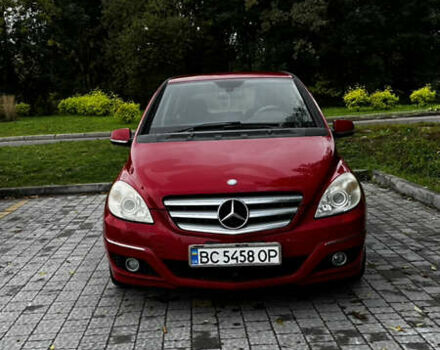 Красный Мерседес Б-класс, объемом двигателя 1.7 л и пробегом 89 тыс. км за 8000 $, фото 31 на Automoto.ua