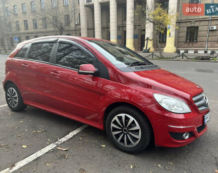 Червоний Мерседес Б-клас, об'ємом двигуна 1.8 л та пробігом 82 тис. км за 9500 $, фото 1 на Automoto.ua