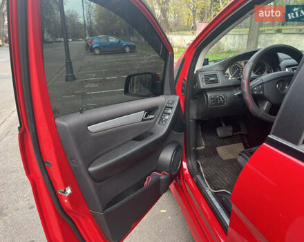 Червоний Мерседес Б-клас, об'ємом двигуна 1.8 л та пробігом 82 тис. км за 9500 $, фото 19 на Automoto.ua