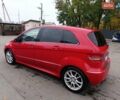 Мерседес Б-класс 2011 в Броварах на Automoto.ua Красный Мерседес Б-класс, объемом двигателя 1.7 л и пробегом 120 тыс. км за 7500 $, фото 2 на Automoto.ua