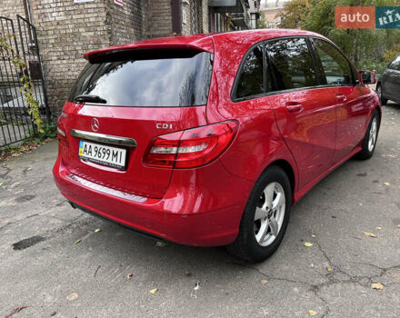 Красный Мерседес Б-класс, объемом двигателя 1.8 л и пробегом 130 тыс. км за 10999 $, фото 28 на Automoto.ua