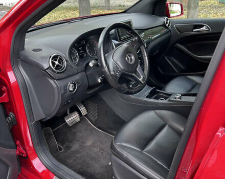 Красный Мерседес Б-класс, объемом двигателя 1.8 л и пробегом 130 тыс. км за 10999 $, фото 15 на Automoto.ua