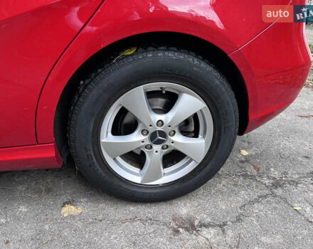 Красный Мерседес Б-класс, объемом двигателя 1.8 л и пробегом 130 тыс. км за 10999 $, фото 27 на Automoto.ua