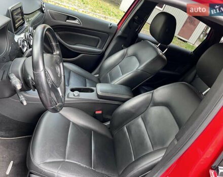Красный Мерседес Б-класс, объемом двигателя 1.8 л и пробегом 130 тыс. км за 10999 $, фото 22 на Automoto.ua