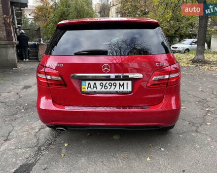 Красный Мерседес Б-класс, объемом двигателя 1.8 л и пробегом 130 тыс. км за 10999 $, фото 9 на Automoto.ua