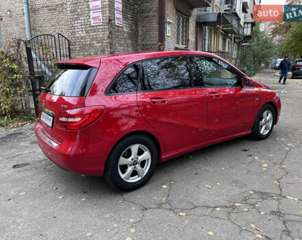 Красный Мерседес Б-класс, объемом двигателя 1.8 л и пробегом 130 тыс. км за 10999 $, фото 4 на Automoto.ua