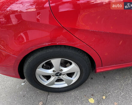 Красный Мерседес Б-класс, объемом двигателя 1.8 л и пробегом 130 тыс. км за 10999 $, фото 29 на Automoto.ua