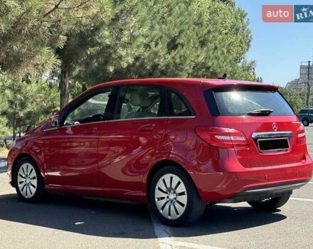 Червоний Мерседес Б-клас, об'ємом двигуна 0 л та пробігом 120 тис. км за 9999 $, фото 10 на Automoto.ua