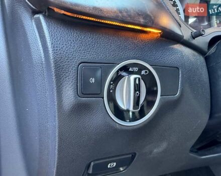 Червоний Мерседес Б-клас, об'ємом двигуна 0 л та пробігом 120 тис. км за 9999 $, фото 28 на Automoto.ua