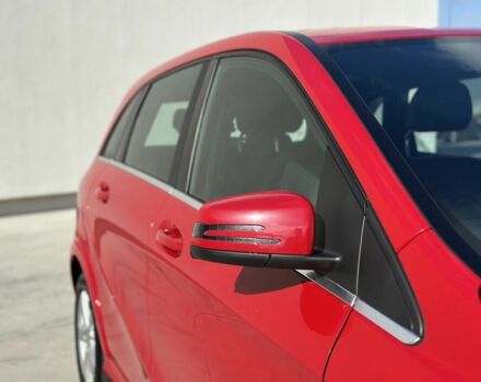 Червоний Мерседес Б-клас, об'ємом двигуна 0 л та пробігом 102 тис. км за 9450 $, фото 6 на Automoto.ua