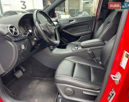 Червоний Мерседес Б-клас, об'ємом двигуна 1.99 л та пробігом 98 тис. км за 14500 $, фото 19 на Automoto.ua