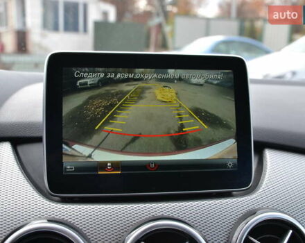 Красный Мерседес Б-класс, объемом двигателя 0 л и пробегом 122 тыс. км за 9999 $, фото 27 на Automoto.ua