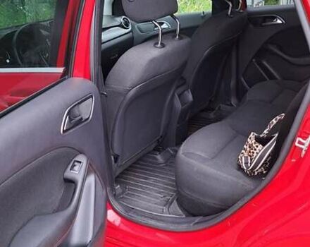 Червоний Мерседес Б-клас, об'ємом двигуна 0 л та пробігом 150 тис. км за 10999 $, фото 12 на Automoto.ua