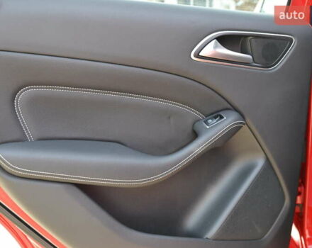 Красный Мерседес Б-класс, объемом двигателя 0 л и пробегом 122 тыс. км за 9999 $, фото 20 на Automoto.ua