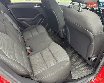 Червоний Мерседес Б-клас, об'ємом двигуна 0 л та пробігом 98 тис. км за 10500 $, фото 14 на Automoto.ua