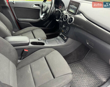 Червоний Мерседес Б-клас, об'ємом двигуна 0 л та пробігом 98 тис. км за 10500 $, фото 16 на Automoto.ua