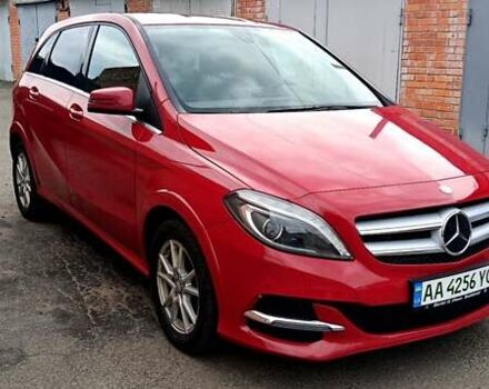 Червоний Мерседес Б-клас, об'ємом двигуна 0 л та пробігом 98 тис. км за 12000 $, фото 11 на Automoto.ua