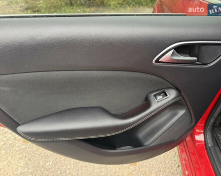 Червоний Мерседес Б-клас, об'ємом двигуна 0 л та пробігом 98 тис. км за 10500 $, фото 11 на Automoto.ua