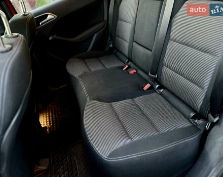 Червоний Мерседес Б-клас, об'ємом двигуна 0 л та пробігом 115 тис. км за 9500 $, фото 53 на Automoto.ua