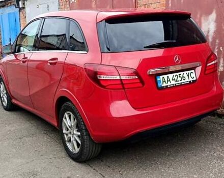 Червоний Мерседес Б-клас, об'ємом двигуна 0 л та пробігом 98 тис. км за 12000 $, фото 3 на Automoto.ua