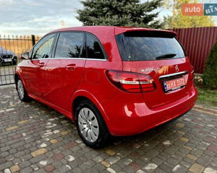 Червоний Мерседес Б-клас, об'ємом двигуна 0 л та пробігом 115 тис. км за 9500 $, фото 16 на Automoto.ua