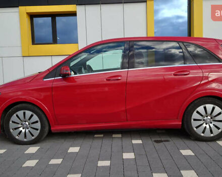 Червоний Мерседес Б-клас, об'ємом двигуна 0 л та пробігом 108 тис. км за 10800 $, фото 3 на Automoto.ua