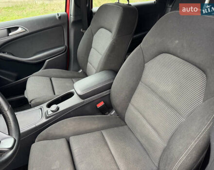 Червоний Мерседес Б-клас, об'ємом двигуна 0 л та пробігом 98 тис. км за 10500 $, фото 8 на Automoto.ua