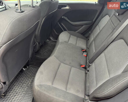 Червоний Мерседес Б-клас, об'ємом двигуна 0 л та пробігом 98 тис. км за 10500 $, фото 12 на Automoto.ua