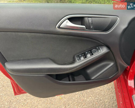 Червоний Мерседес Б-клас, об'ємом двигуна 0 л та пробігом 98 тис. км за 10500 $, фото 6 на Automoto.ua