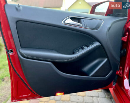 Червоний Мерседес Б-клас, об'ємом двигуна 0 л та пробігом 115 тис. км за 9500 $, фото 57 на Automoto.ua