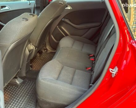 Красный Мерседес Б-класс, объемом двигателя 0 л и пробегом 137 тыс. км за 10790 $, фото 15 на Automoto.ua