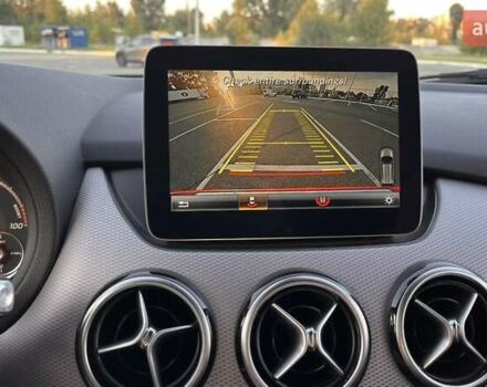 Красный Мерседес Б-класс, объемом двигателя 0 л и пробегом 117 тыс. км за 11300 $, фото 9 на Automoto.ua