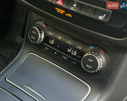 Красный Мерседес Б-класс, объемом двигателя 0 л и пробегом 137 тыс. км за 10790 $, фото 24 на Automoto.ua