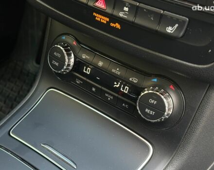 Красный Мерседес Б-класс, объемом двигателя 0 л и пробегом 137 тыс. км за 10790 $, фото 24 на Automoto.ua