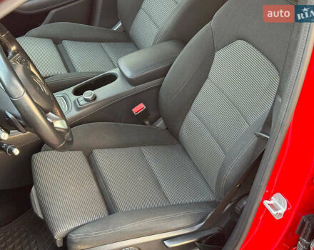 Красный Мерседес Б-класс, объемом двигателя 0 л и пробегом 137 тыс. км за 10790 $, фото 10 на Automoto.ua