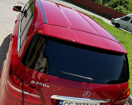 Красный Мерседес Б-класс, объемом двигателя 0 л и пробегом 69 тыс. км за 12600 $, фото 9 на Automoto.ua