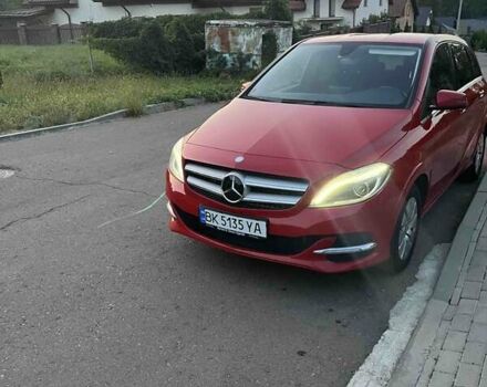 Красный Мерседес Б-класс, объемом двигателя 0 л и пробегом 135 тыс. км за 11200 $, фото 6 на Automoto.ua