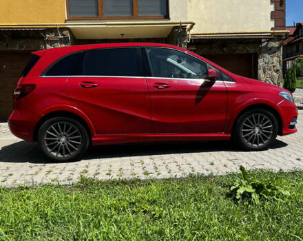 Красный Мерседес Б-класс, объемом двигателя 0 л и пробегом 69 тыс. км за 12600 $, фото 5 на Automoto.ua