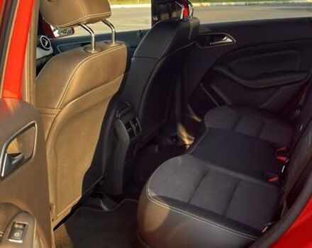 Красный Мерседес Б-класс, объемом двигателя 0 л и пробегом 117 тыс. км за 11300 $, фото 15 на Automoto.ua