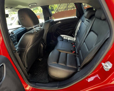 Красный Мерседес Б-класс, объемом двигателя 0 л и пробегом 69 тыс. км за 12600 $, фото 11 на Automoto.ua